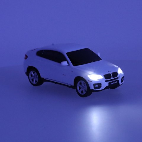 Samochód zdalnie sterowany Rastar 31700 BMW X6 1:24 biały Samochód zdalnie sterowany Rastar 31700 BMW X6 1:24 biały